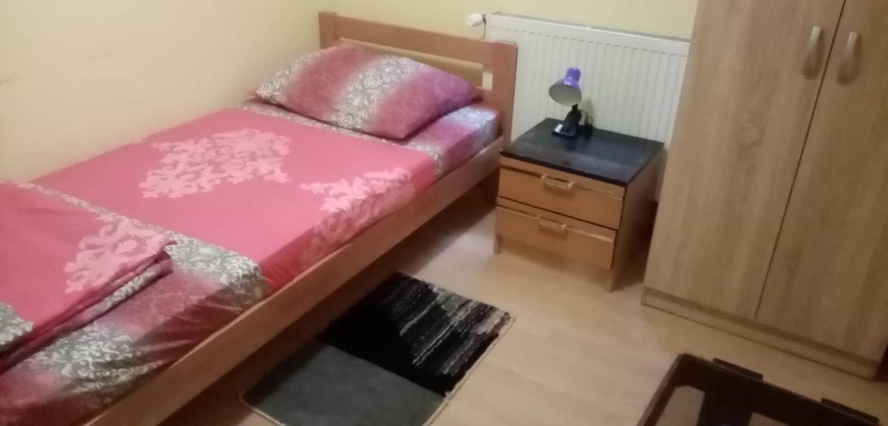 Sobe Dale Lägenhet Subotica Exteriör bild